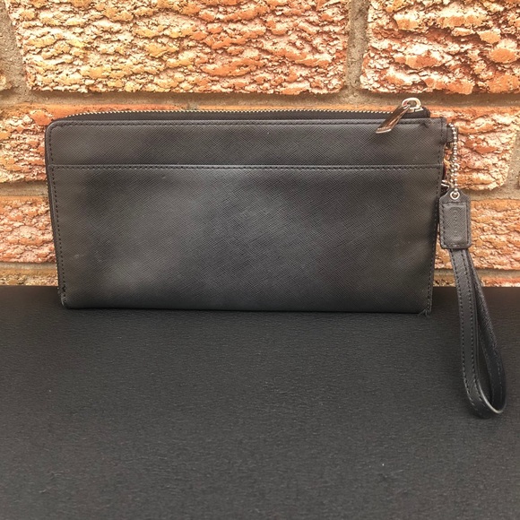 Coach Extra Large Leather Wristlet Wallet - Picture 2 of 7